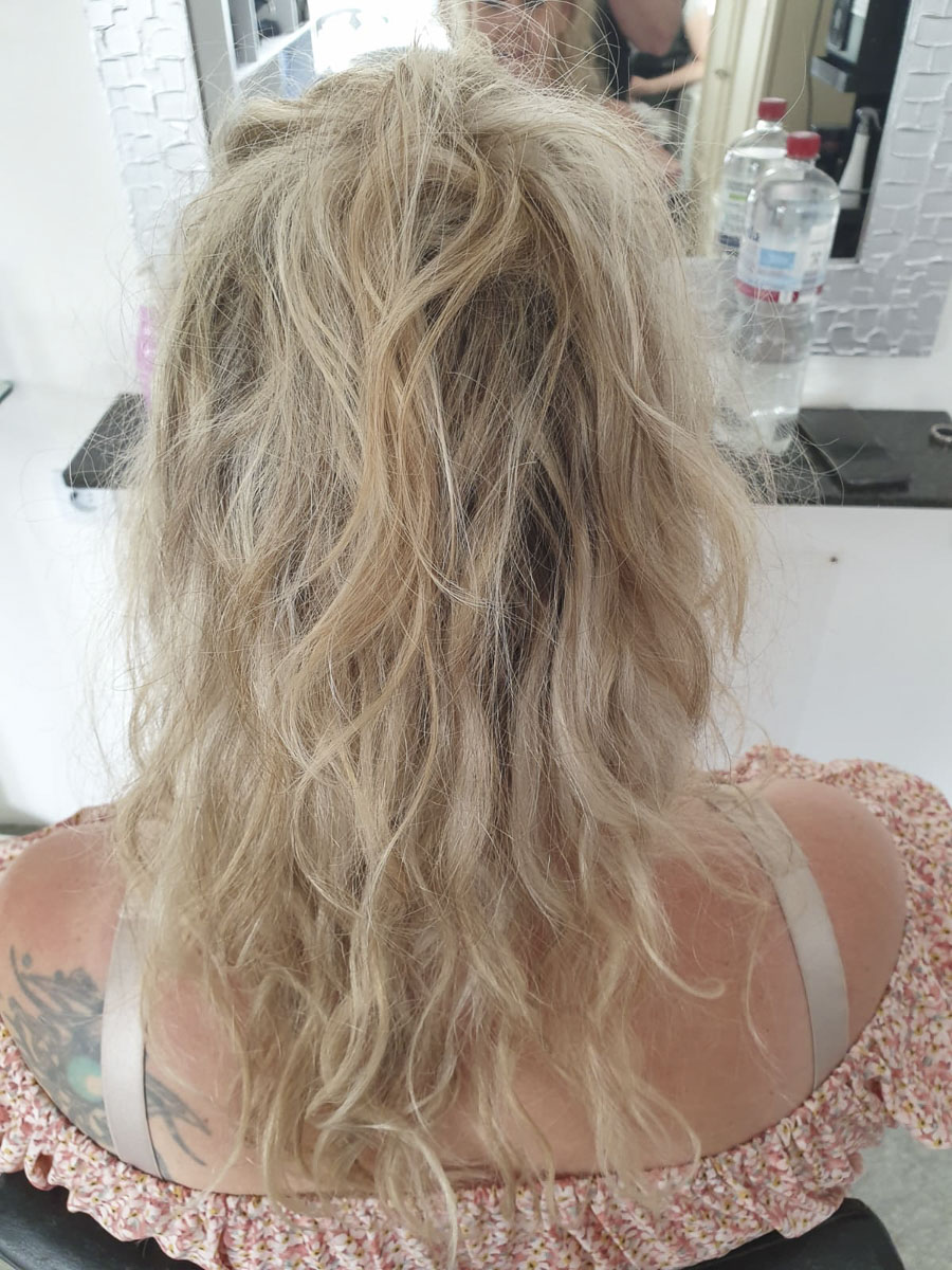 Haarglättung bei Living Hair by Sonia - Ihre Friseurin in Nürnberg